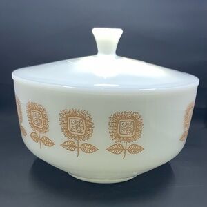 Vtg Milk Glass Federal Covered Bowl 1.5 Quart Connoisseur Sunflower with Lid